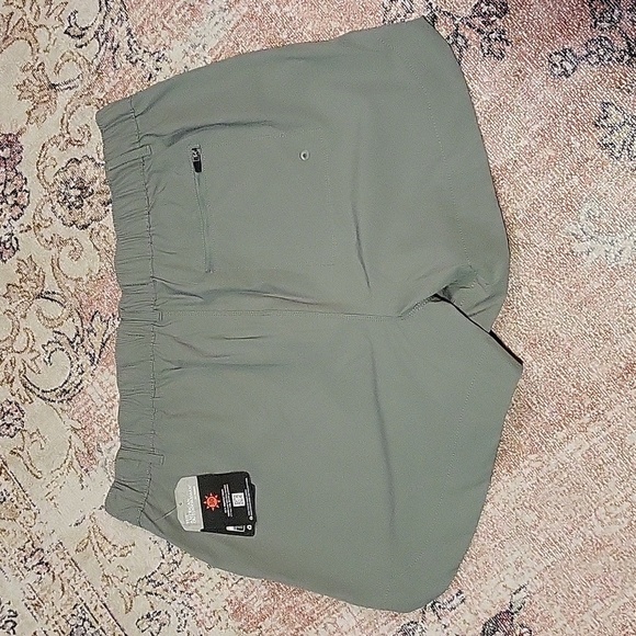 The American Outdoors for Women Green Elastic Waist SPF 30 Shorts Hiking Size XL - Picture 2 of 13